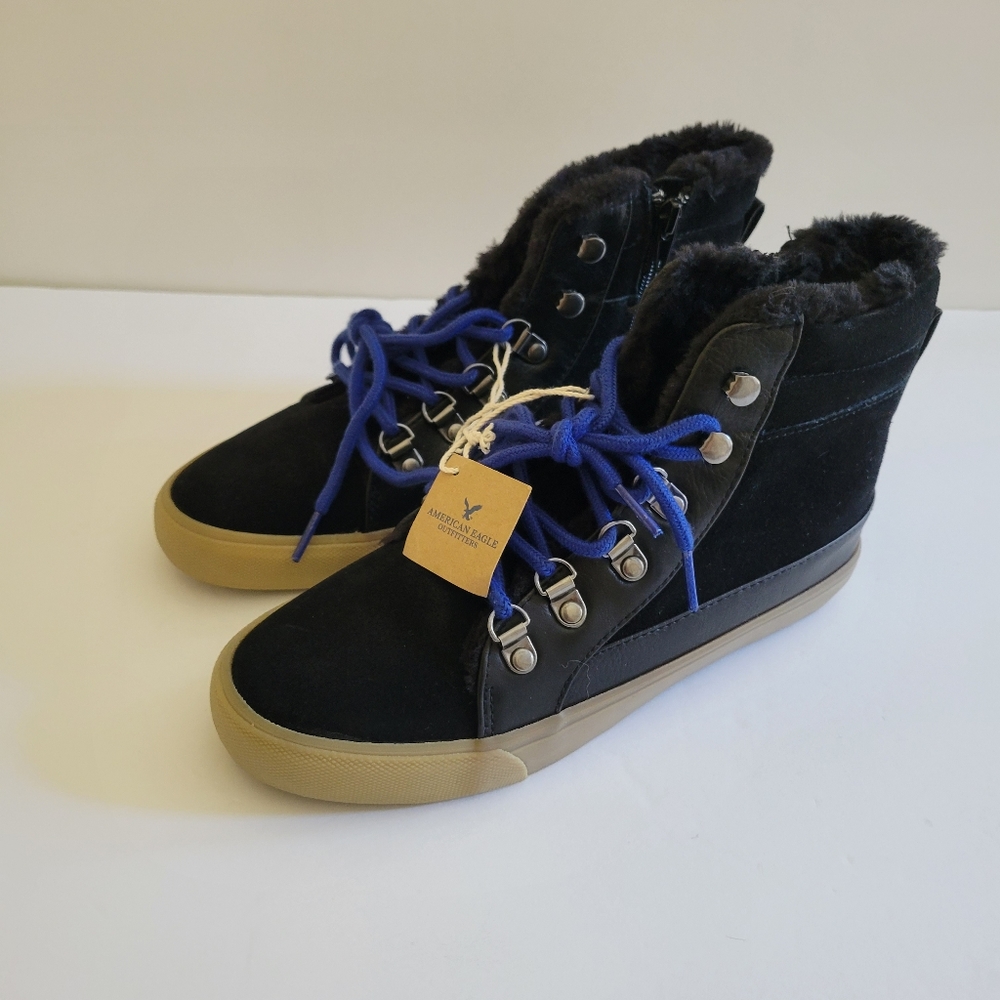 American Eagle Outfitter Women's Suede & Faux Fur Lining Booties